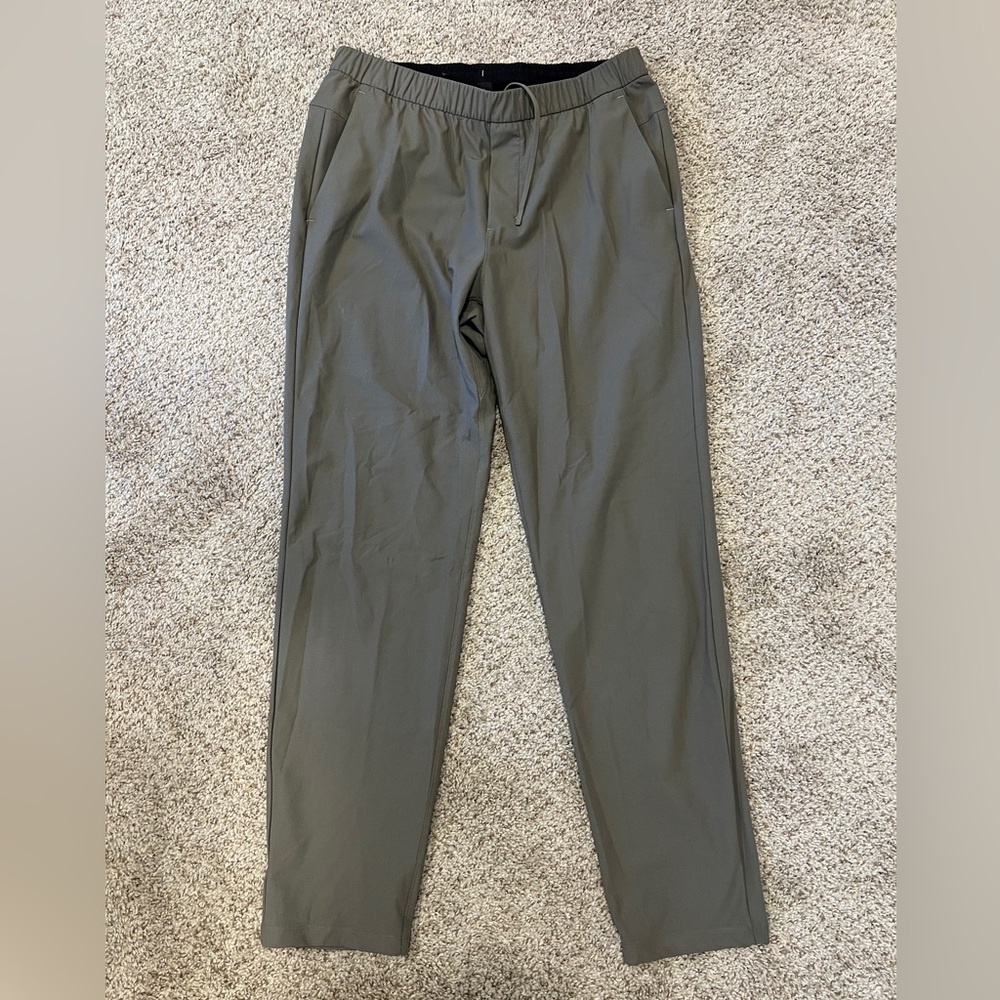 Lululemon ABC Warpstreme Slim-Fit Pull-On Pant (Size L)